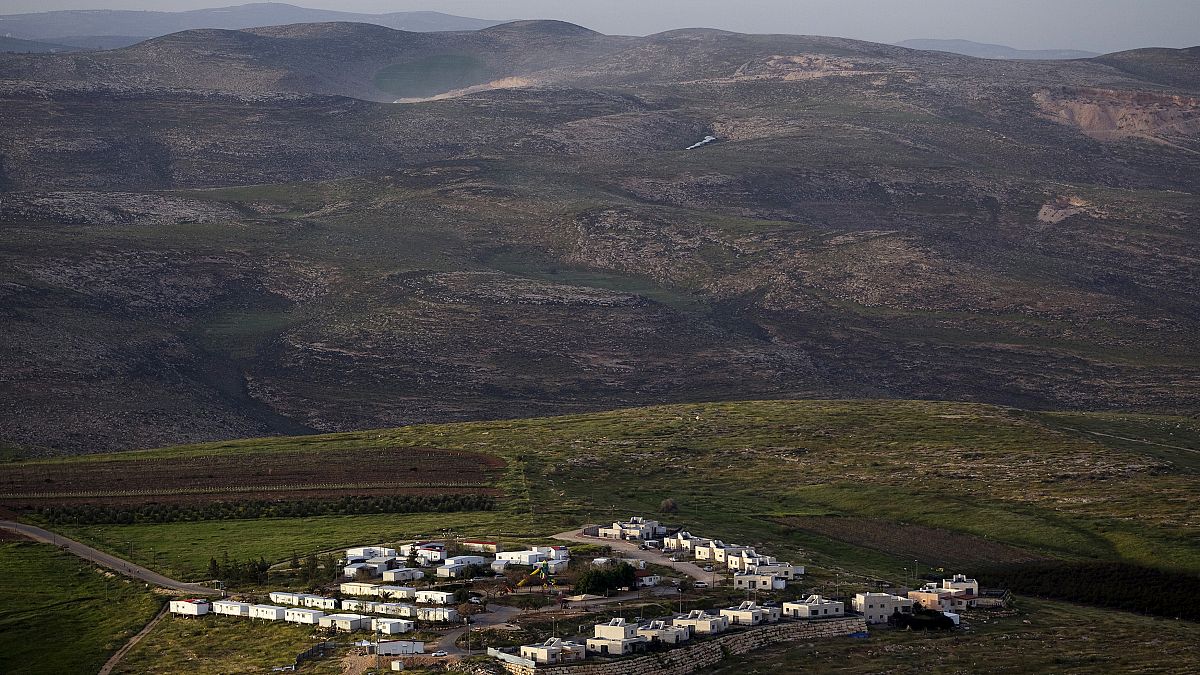 محكمة في إسرائيل تقر بـ "قانونية" مستوطنة غير مرخصة