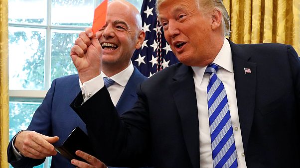 Красная карточка для Трампа Красная карточка для Трампа