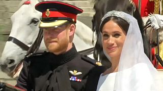 Меган Маркл отдаст свадебное платье британцам