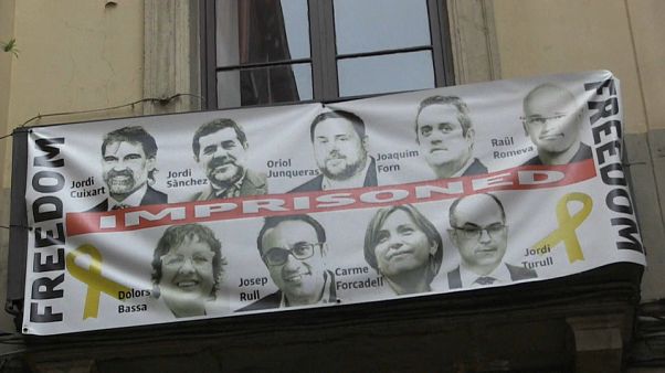 Se recrudece la guerra de lazos amarillos en Cataluña Se recrudece la guerra de lazos amarillos en Cataluña
