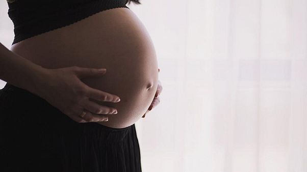 Maternità surrogata, il caso delle famiglie spagnole bloccate in Ucraina in attesa dei documenti Maternità surrogata, il caso delle famiglie spagnole bloccate in Ucraina in attesa dei documenti