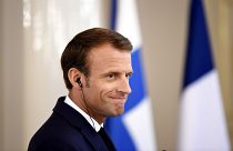 "Widerspenstige Gallier" - Macrons Humor oder Fettnäpfchen in 10 Tweets