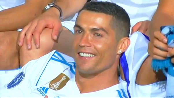 Ronaldo "com raiva" por não ter sido jogador do ano na Europa Ronaldo "com raiva" por não ter sido jogador do ano na Europa