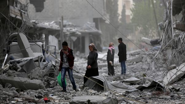 كيف تحولت ثورة سوريا إلى حرب طاحنة؟ سنوات الدم في أرقام كيف تحولت ثورة سوريا إلى حرب طاحنة؟ سنوات الدم في أرقام
