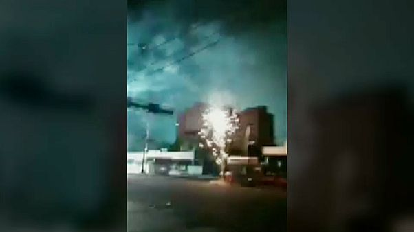 Explosão mergulha cidade venezuelana na escuridão Explosão mergulha cidade venezuelana na escuridão