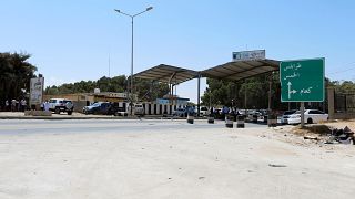 السلطات الليبية تغلق مطار طرابلس بعد استهدافه بالصواريخ
