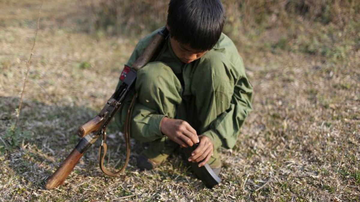  هفتاد و پنج کودک سرباز در میانمار به زندگی عادی برگشتند