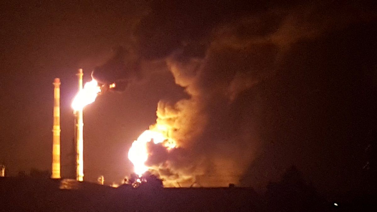 Großbrand  bei Ingolstadt: Katastrophenalarm, 8 Verletzte und  riesige Rauchwolke