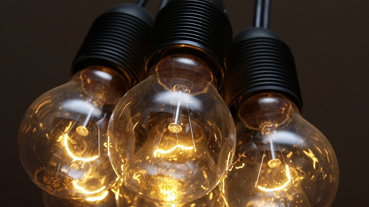 EU's ban on halogen bulbs takes effect