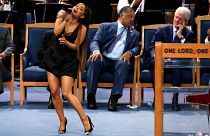 Funérailles d'Aretha Franklin : Ariana Grande s'attire gestes et regards déplacés