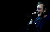 Bono perde a voz e obriga U2 a cancelar concerto