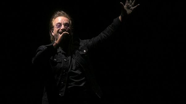 Боно потерял голос Боно потерял голос