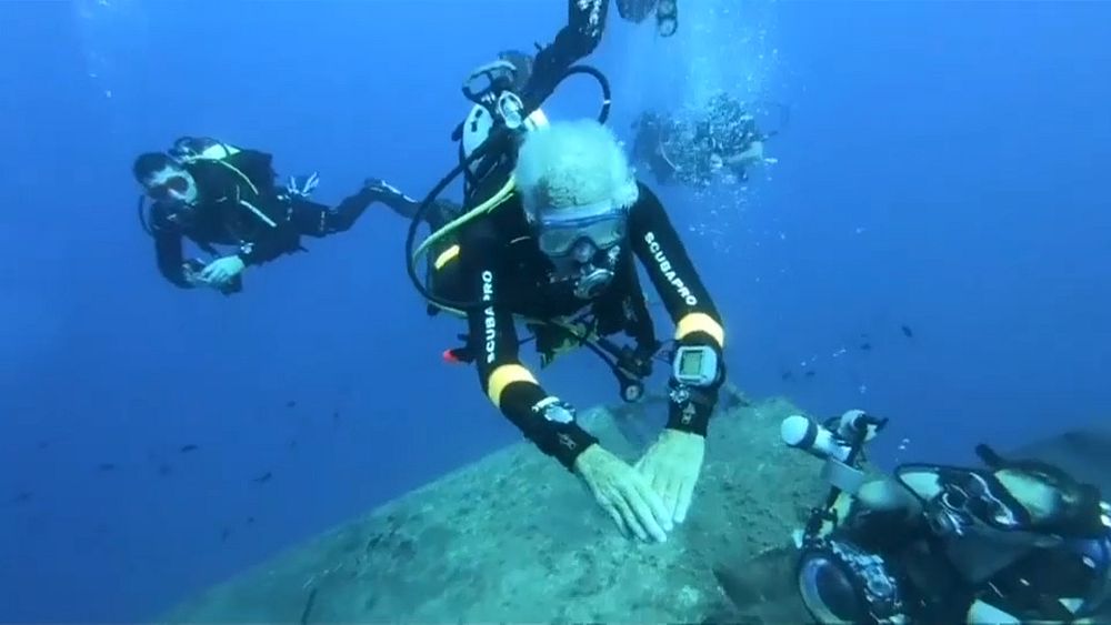 World's oldest diver breaks his own record