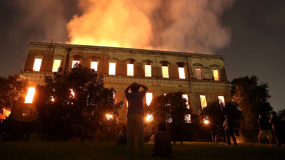 Brasil llora por la destrucción de su museo más antiguo, arrasado por un incendio 
