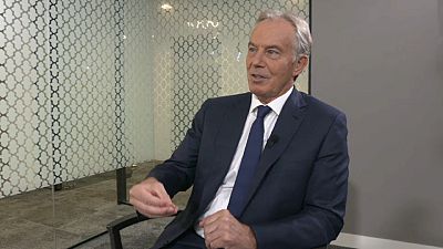 Tony Blair: "Mays Brexit-Plan vereint 'schlechteste Seiten beider Welten' (exklusiv auf euronews) 