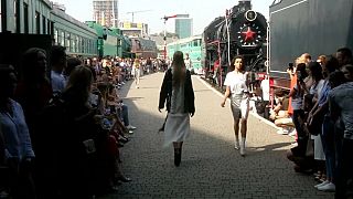 Semana da Moda ucraniana chega de comboio