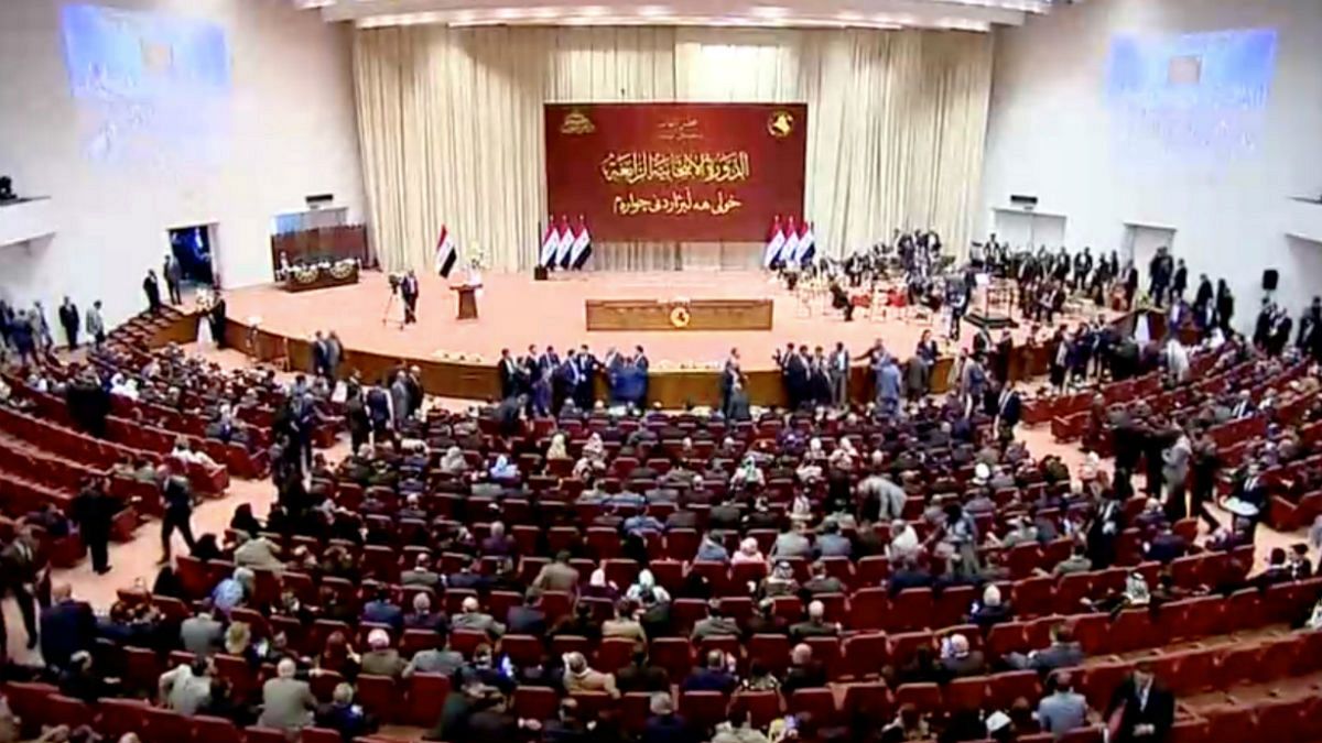  نخستین جلسه پارلمان عراق؛ تلاش دو گروه رقیب برای کسب اکثریت پارلمانی و تشکیل دولت 
