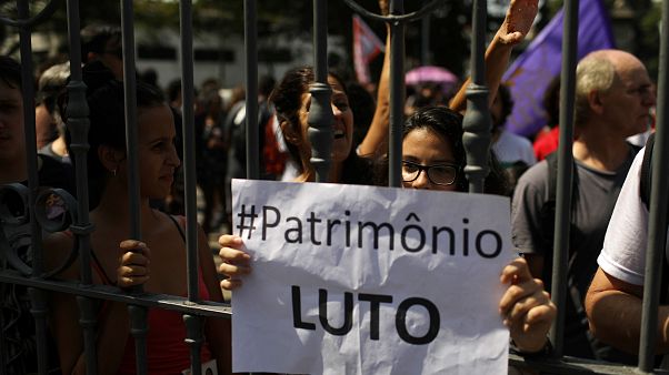 Embaixadora na UNESCO: "O Brasil todo está de luto" Embaixadora na UNESCO: "O Brasil todo está de luto"