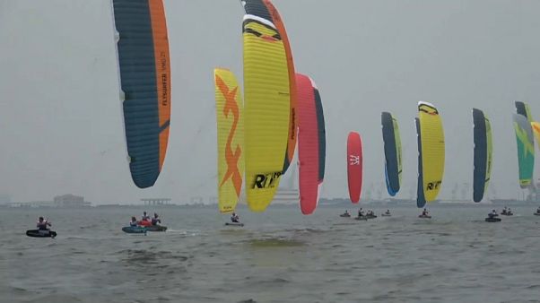 Kínában küzdenek a kite-osok Kínában küzdenek a kite-osok