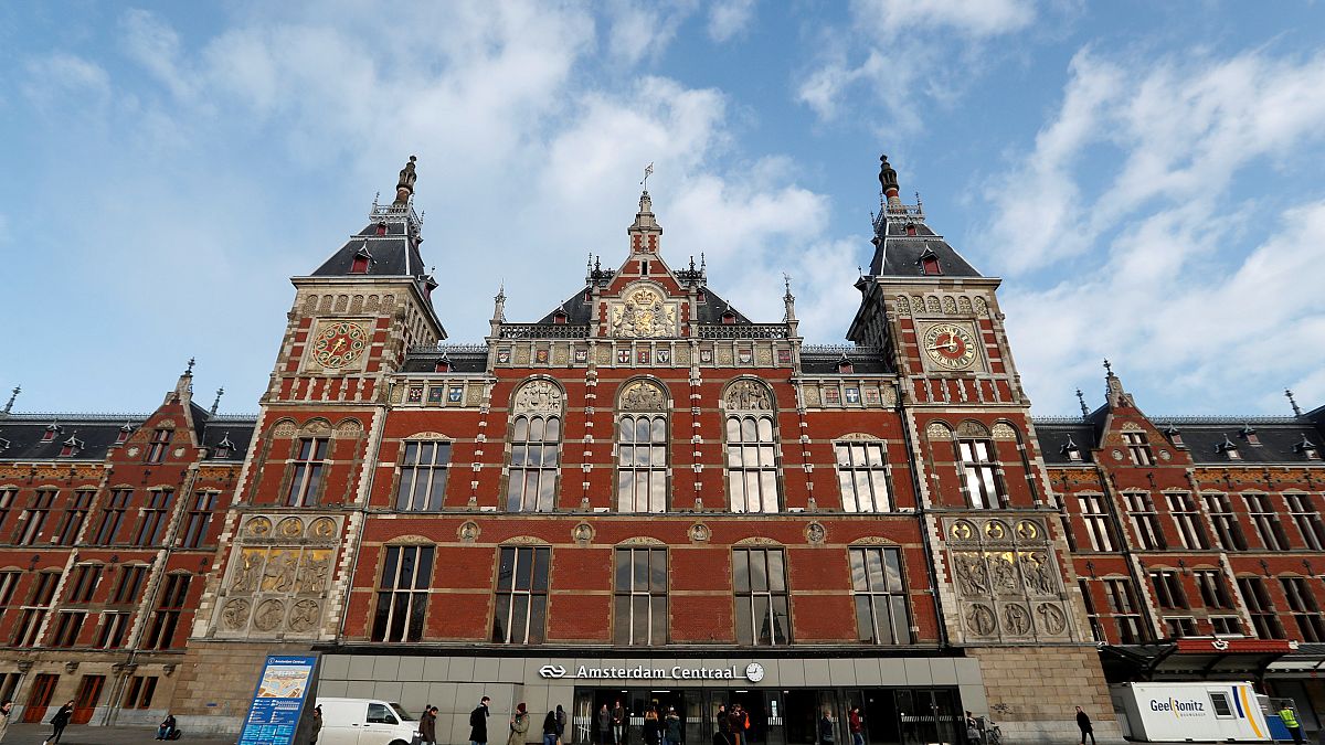 Hollanda'daki bıçaklı saldırgan Wilders'i gerekçe göstermiş
