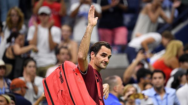 Federer és Sarapova kiesett, Djoković továbbjutott Federer és Sarapova kiesett, Djoković továbbjutott
