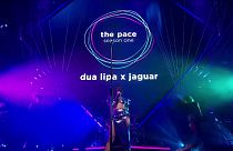 Dua Lipa, creare musica guidando una Jaguar