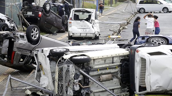 Japon : le typhon Jebi laisse au moins 10 morts derrière lui Japon : le typhon Jebi laisse au moins 10 morts derrière lui