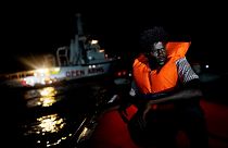 وزير داخلية النمسا "الإستمرار في استقبال قوارب المهاجرين يشجع الهجرة غير الشرعية إلى أوروبا"