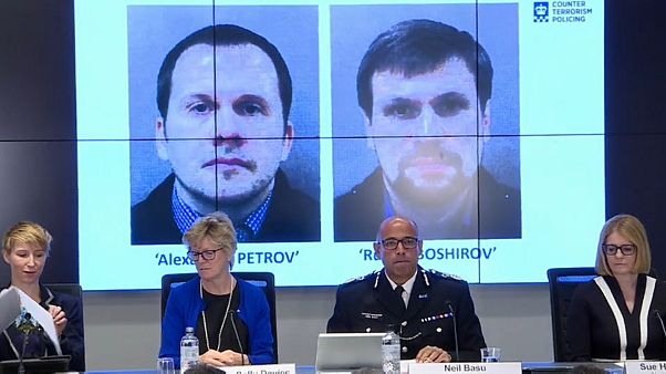 Reino Unido conclui que acusados de ataque com agente nervoso pertencem à inteligência russa Reino Unido conclui que acusados de ataque com agente nervoso pertencem à inteligência russa