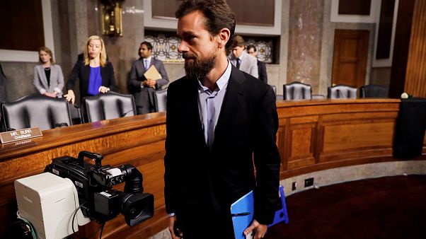 Facebook et Twitter sur la défensive face au Congrès américain Facebook et Twitter sur la défensive face au Congrès américain