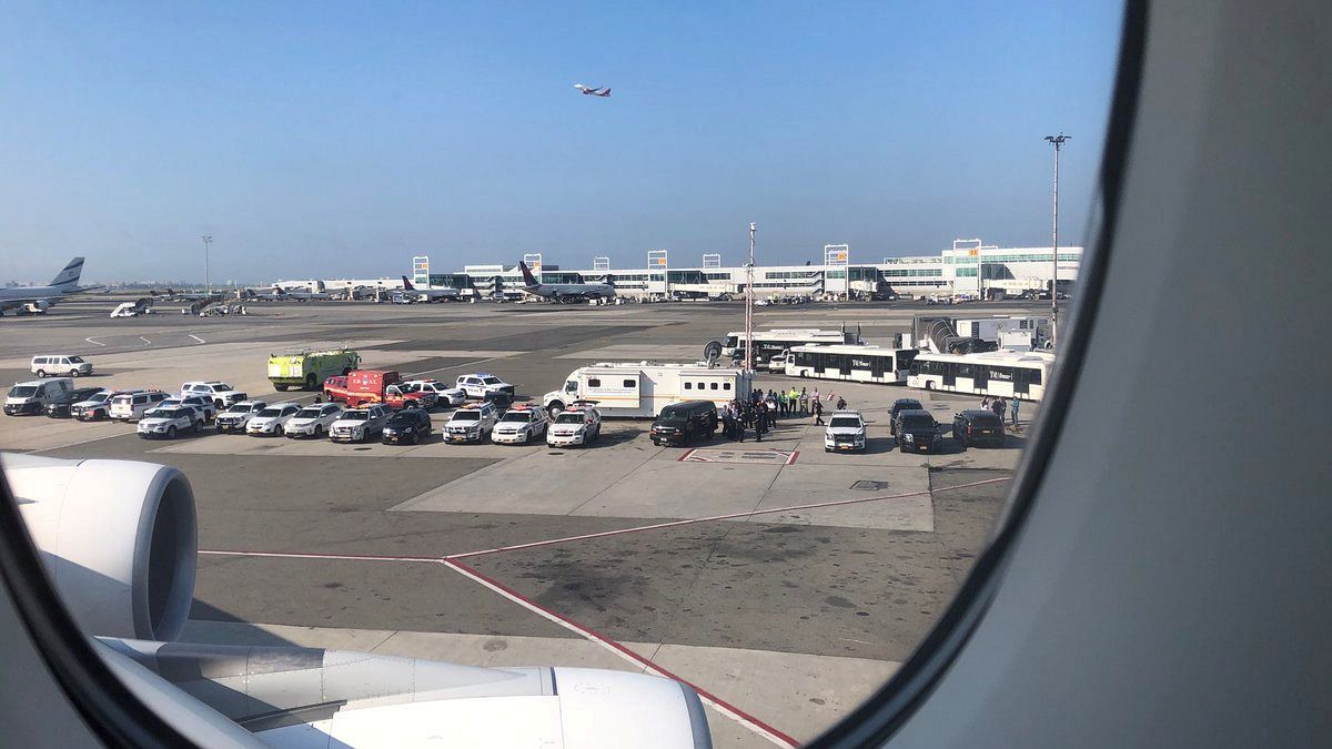 Un avión procedente de Dubái es puesto en cuarentena en Nueva York