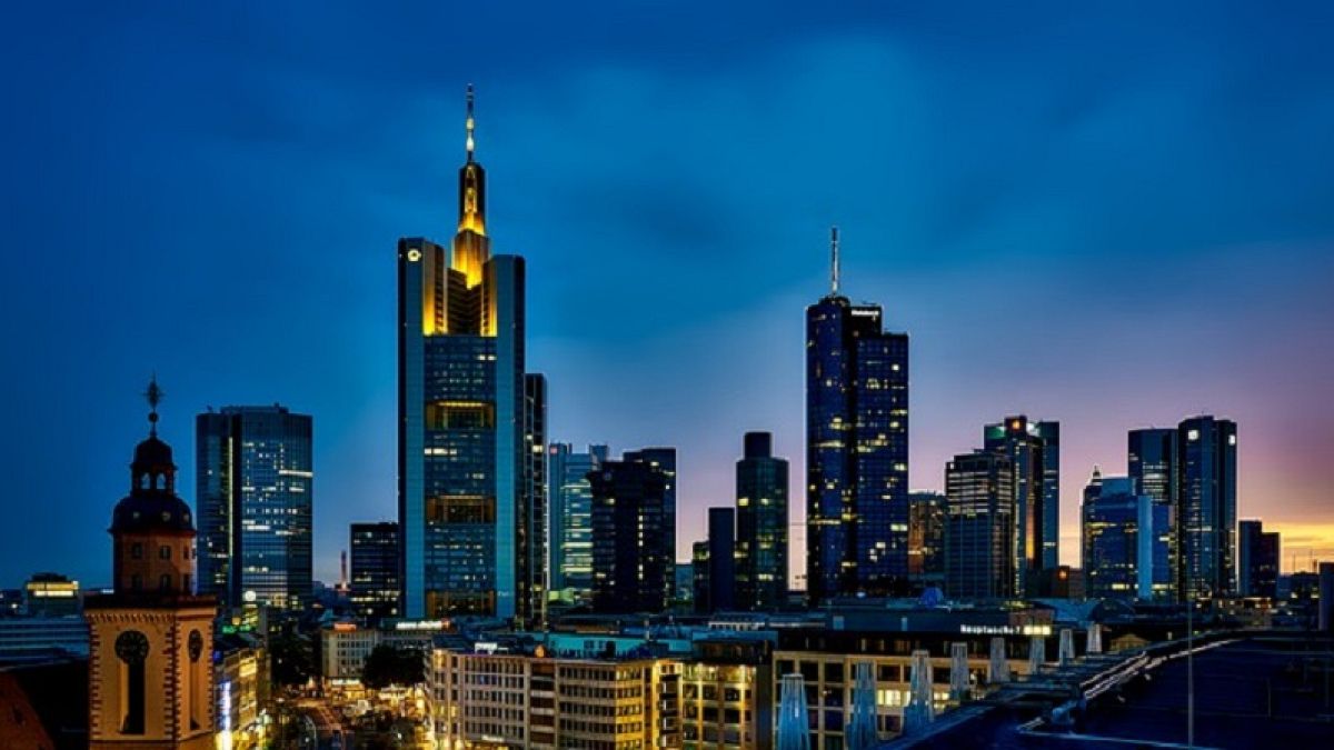 Verwaltungsgericht ordnet Diesel-Fahrverbot in Frankfurt an 
