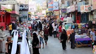 يمنيون يتظاهرون احتجاجا على عرض سعودي لتعويض ضحايا هجوم صعدة