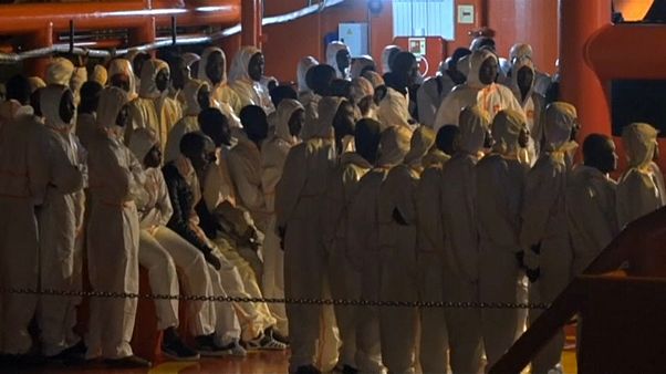 Andalucía, desbordada por la llegada de inmigrantes Andalucía, desbordada por la llegada de inmigrantes