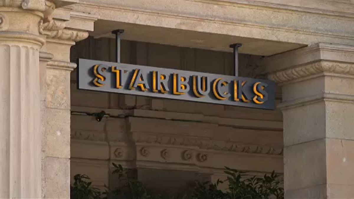 Άνοιξε το πρώτο κατάστημα Starbucks στην Ιταλία 