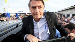 Jair Bolsonaro apunhalado mas livre de perigo