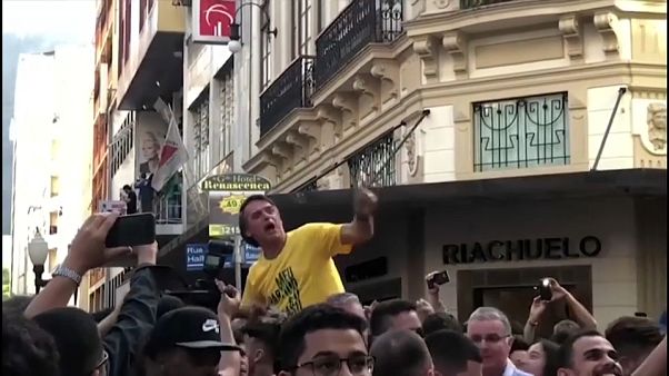 Brasile: accoltellato Jair Bolsonaro, candidato della destra Brasile: accoltellato Jair Bolsonaro, candidato della destra