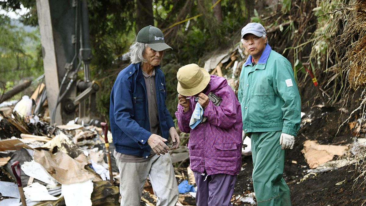 Japonya'da depremde ölenlerin sayısı artıyor