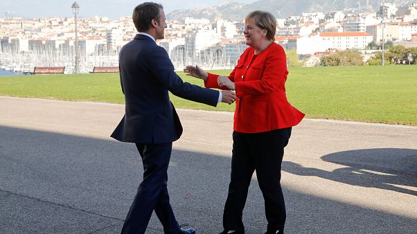 Européennes : Macron et Merkel scellent leur alliance à Marseille Européennes : Macron et Merkel scellent leur alliance à Marseille