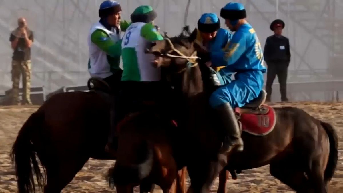 شاهد: ألعاب فريدة من نوعها بدورة ألعاب البدوّ في قيرغيزستان