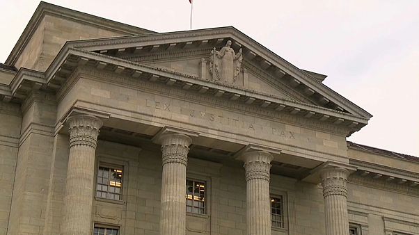 Svizzera: il tribunale federale dice no al referendum che voleva il divieto del velo nelle scuole Svizzera: il tribunale federale dice no al referendum che voleva il divieto del velo nelle scuole