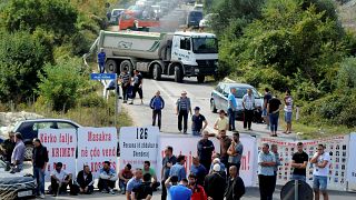 Kosovo war veterans block the road ahead of Serbian President 