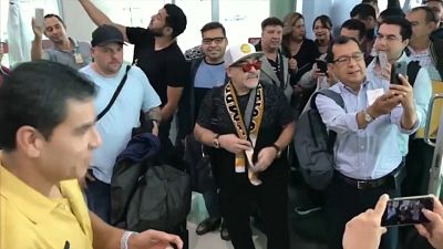 Adeptos mexicanos recebem Maradona