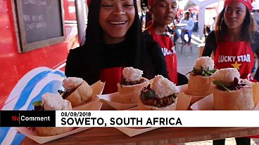Soweto celebra su típica merienda callejera