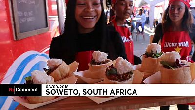 Soweto celebra su típica merienda callejera