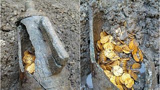 İtalya'da Roma Dönemi'nden kalma yüzlerce altın sikke bulundu