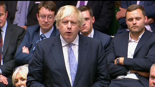 Johnson attackiert Premierministerin May Johnson attackiert Premierministerin May