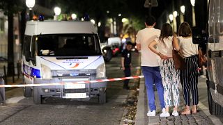 «مرد افغان» در پاریس با چاقو چند نفر را زخمی کرد