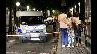 الشرطة الفرنسية تعتقل مواطنا أفغانيا قام بطعن سبعة أشخاص في باريس