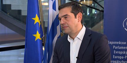 Tsipras blames neo-liberal policies & EU's "democratic deficit" for rise of far-right